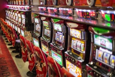 Live Dragon Tiger card table with HD camera feed on bowo77 mobile app