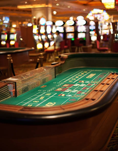 Wild Coaster bonus feature trigger and free spins screen on bowo77